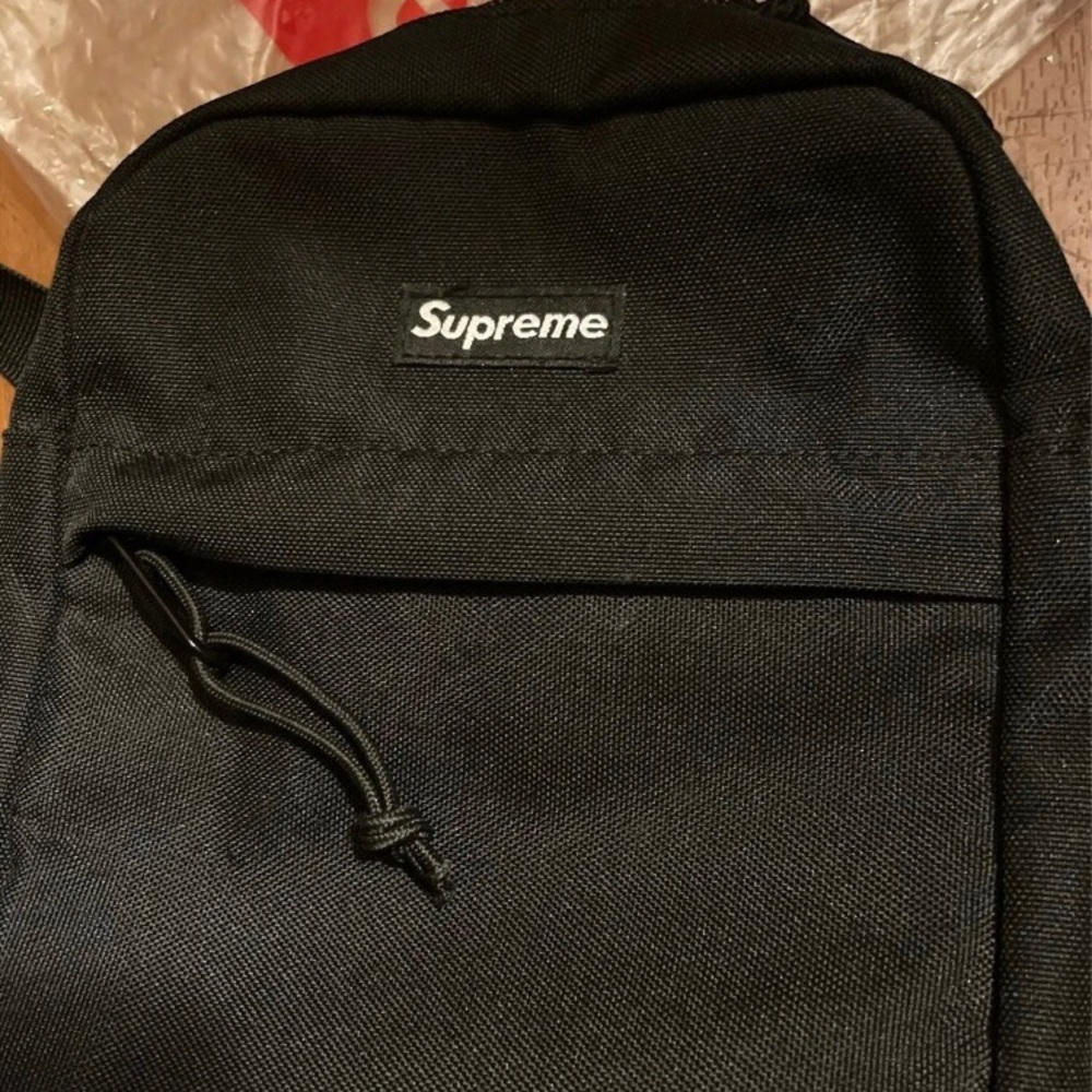 Supreme ss18 shoulder bag